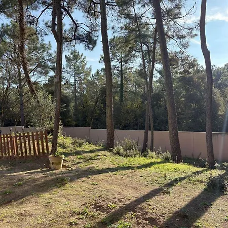 Дом отдыха Maison Aux Portes De La Foret Avec Piscine Privee, Wi-fi Et Animaux Admis - Fr-1-323-558